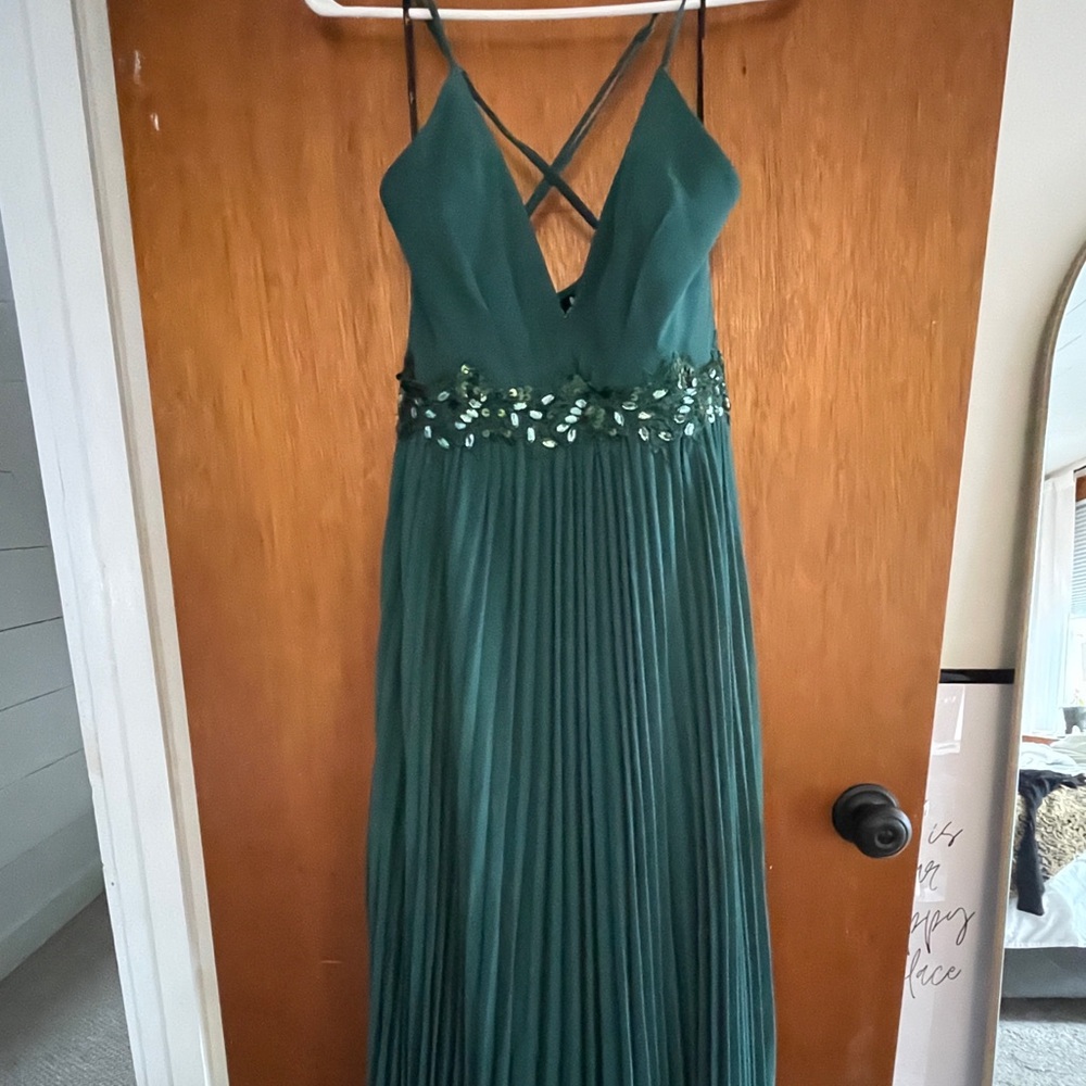 Elegant Lulus Green Evening Gown
